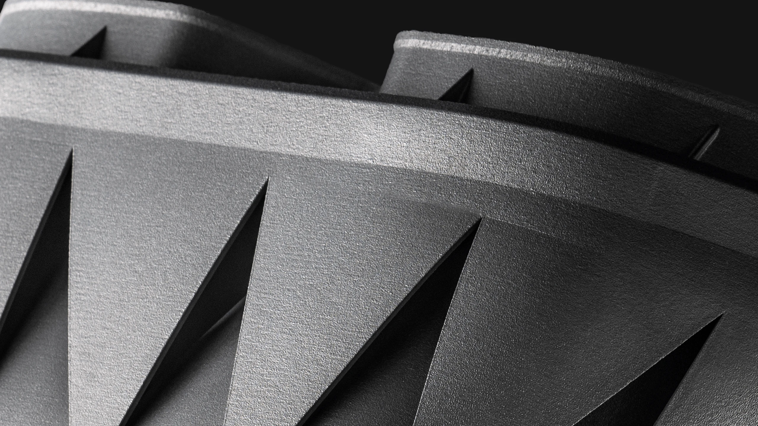 Sortie d’échappement titane MP-R pour Alpine A110, gros plan sur les deux sorties et la texture de fabrication additive