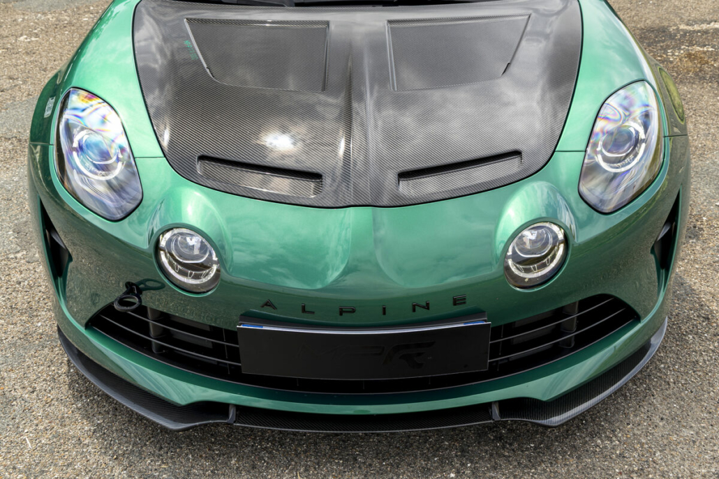 Face avant et capot carbone de l’Alpine MPR 990